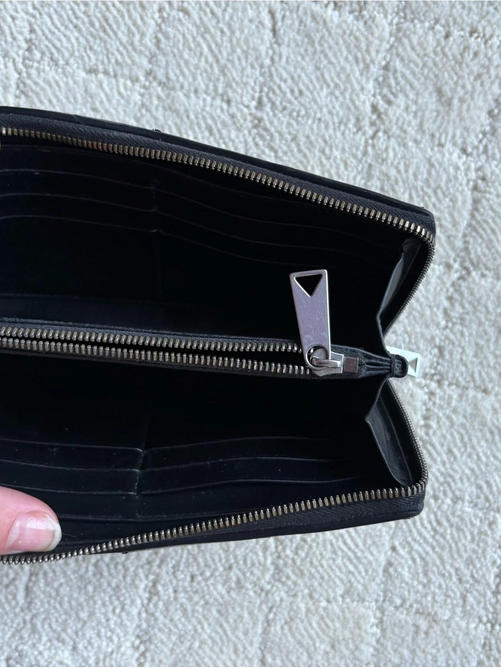 Bottega Veneta Cassette Zip Around Wallet - Black
